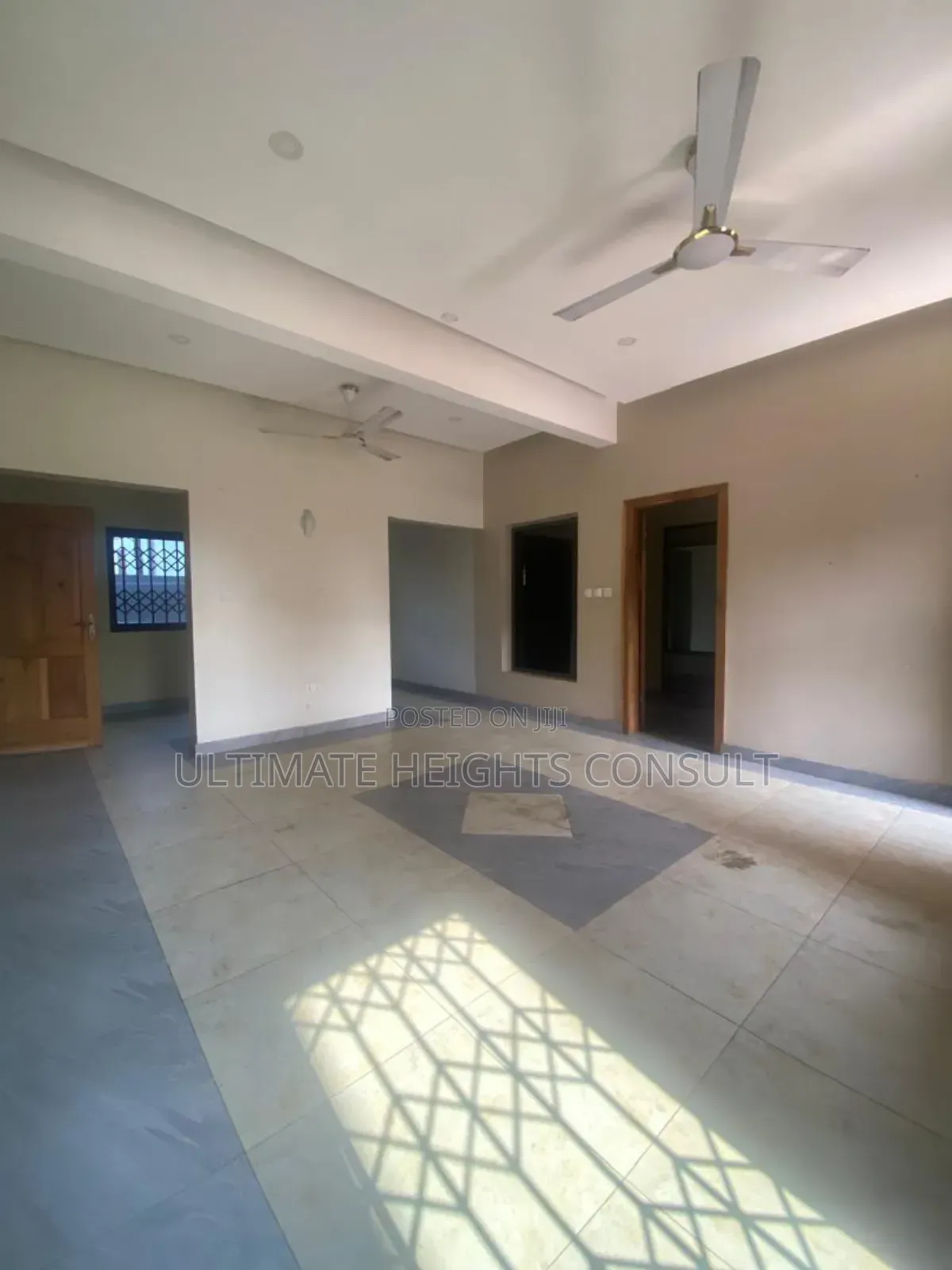 2bdrm Apartment in Dansoman, Exhibition for rent