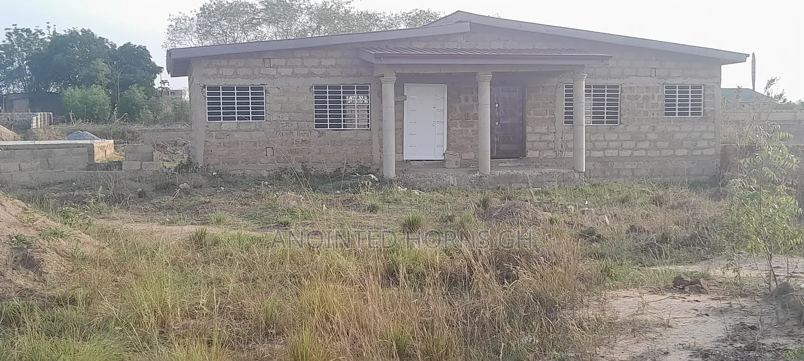 4 Bedrooms House for Sale
