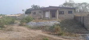 4 Bedrooms House for Sale