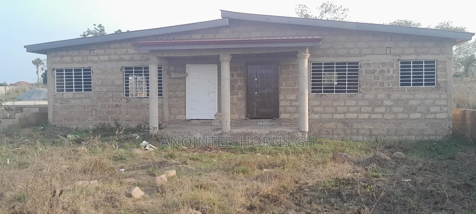 4 Bedrooms House for Sale