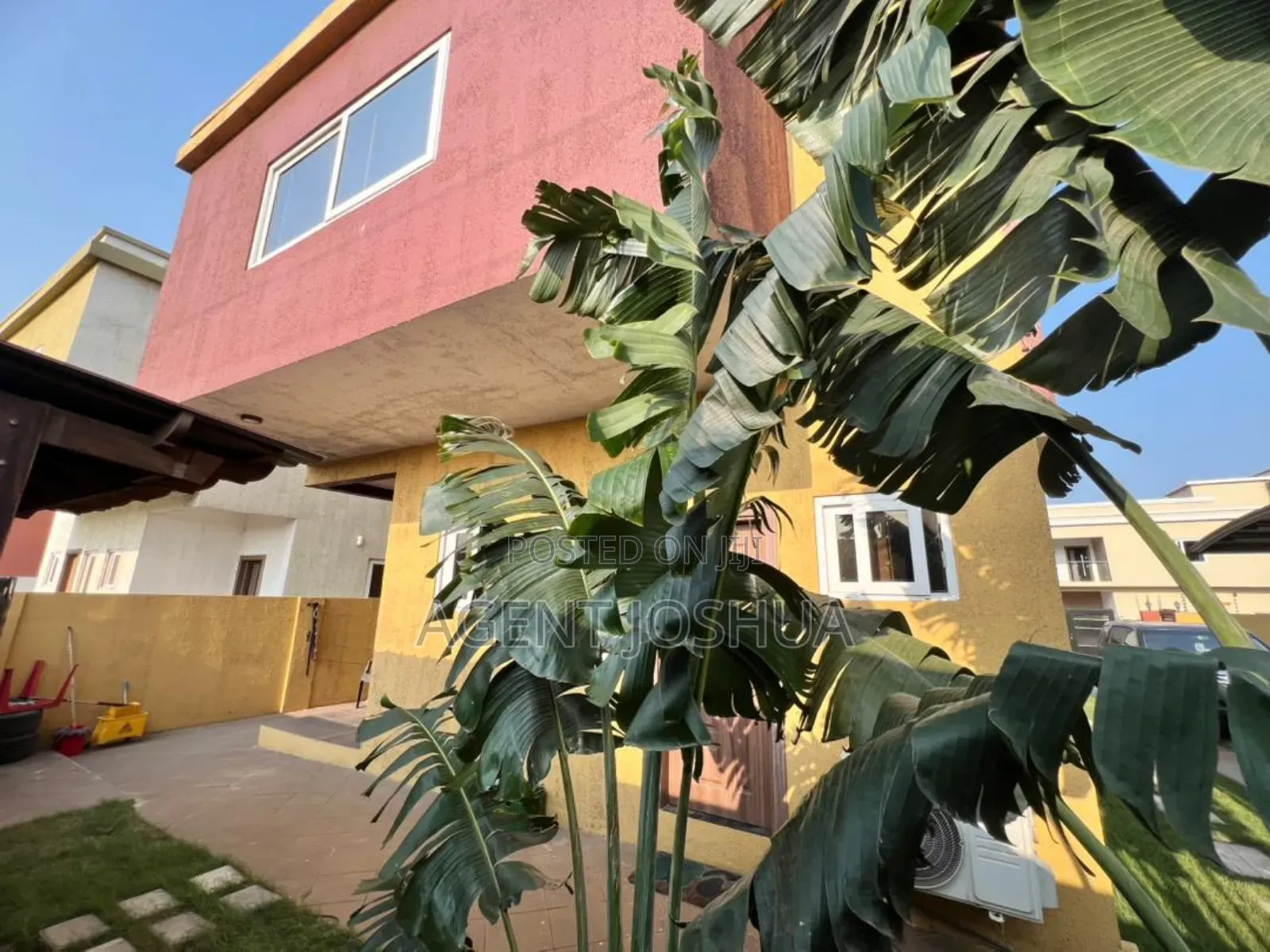 3bdrm House in Manet Court New for sale