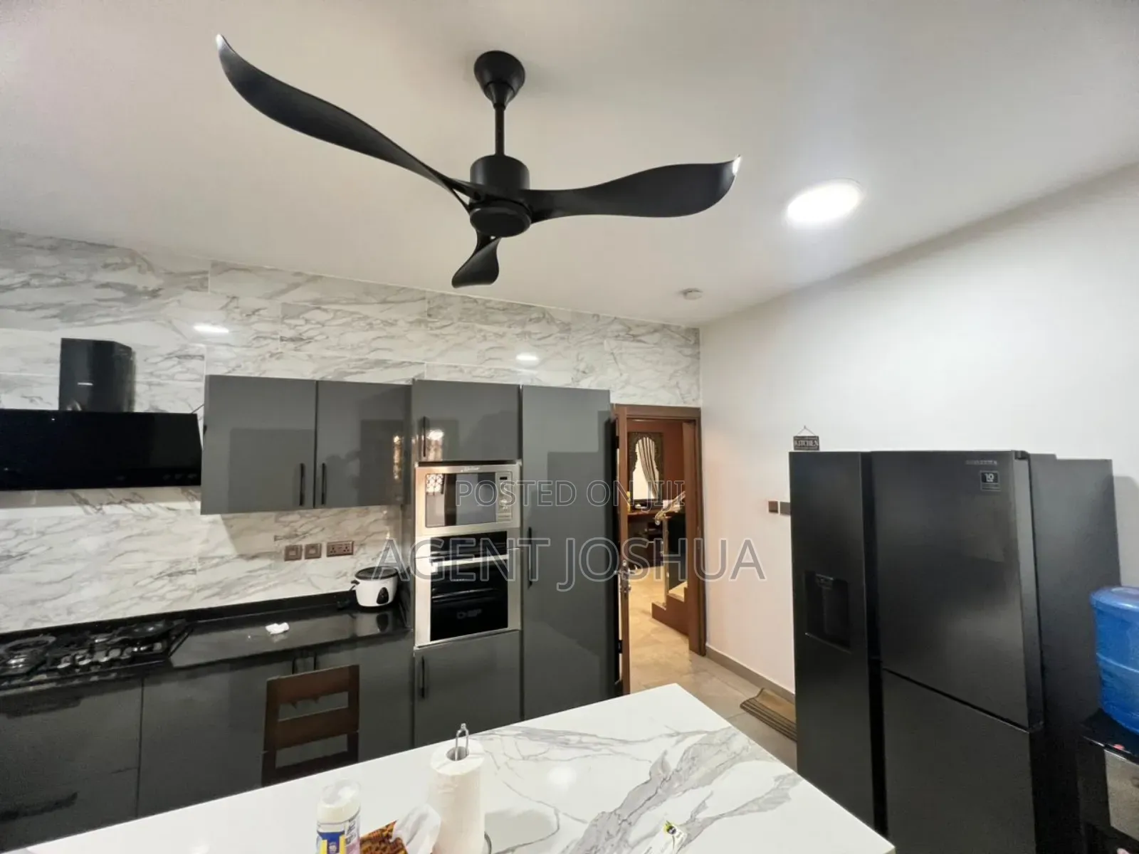 3bdrm House in Manet Court New for sale