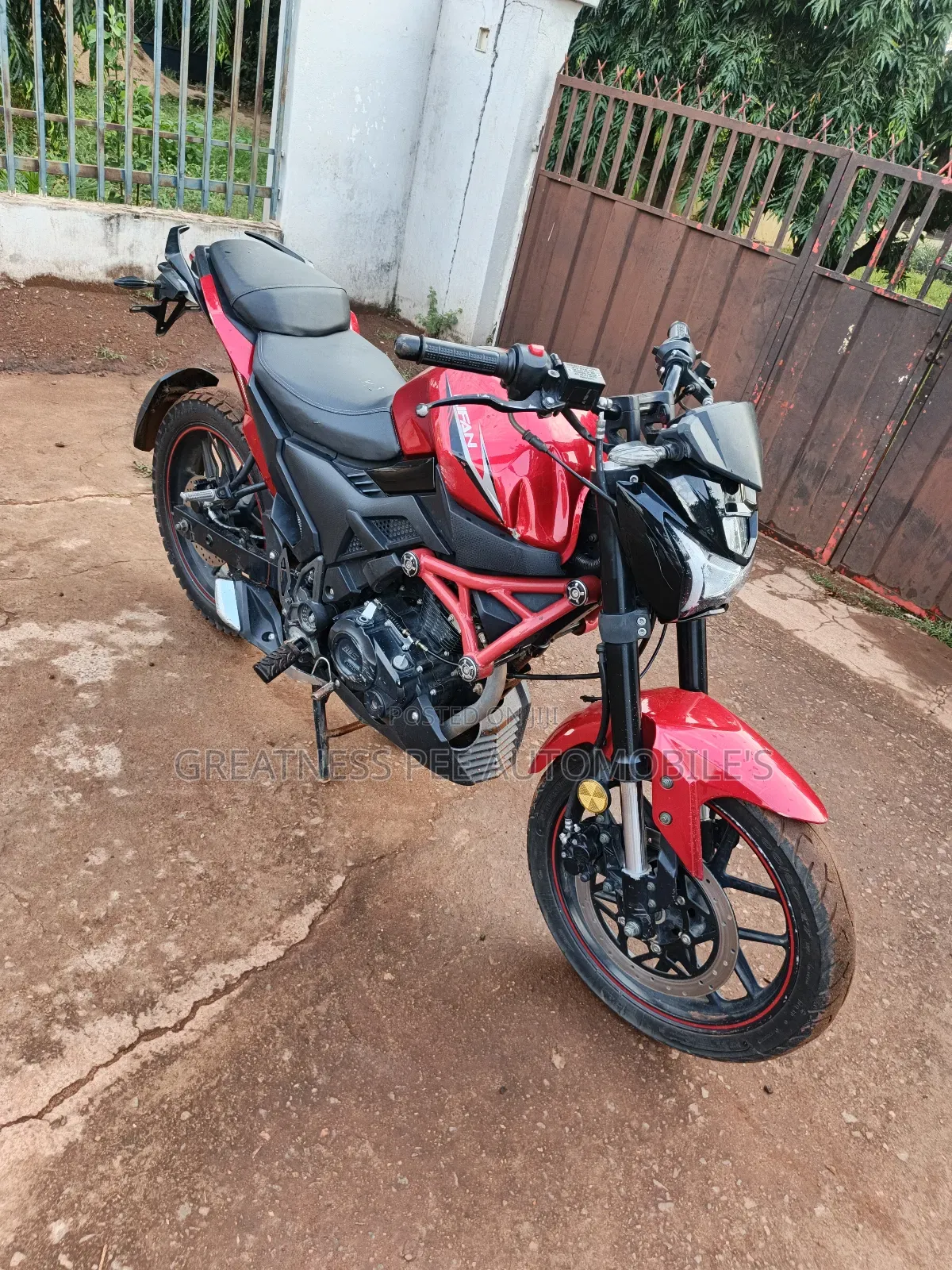 Lifan 2021 Red