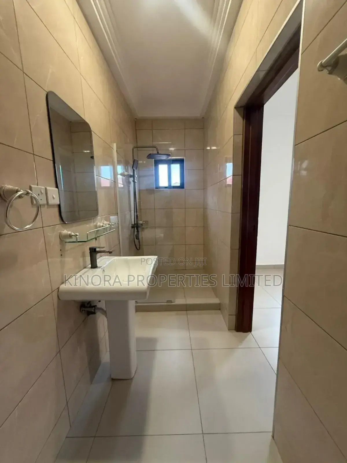4bdrm Duplex in New York, Oyarifa for rent