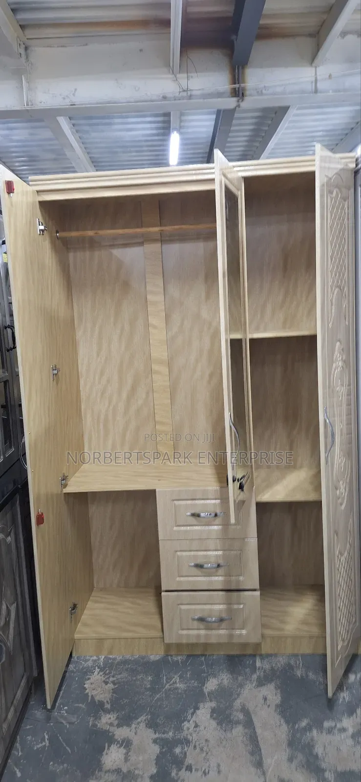 Wardrobe(3 Doors) Imported