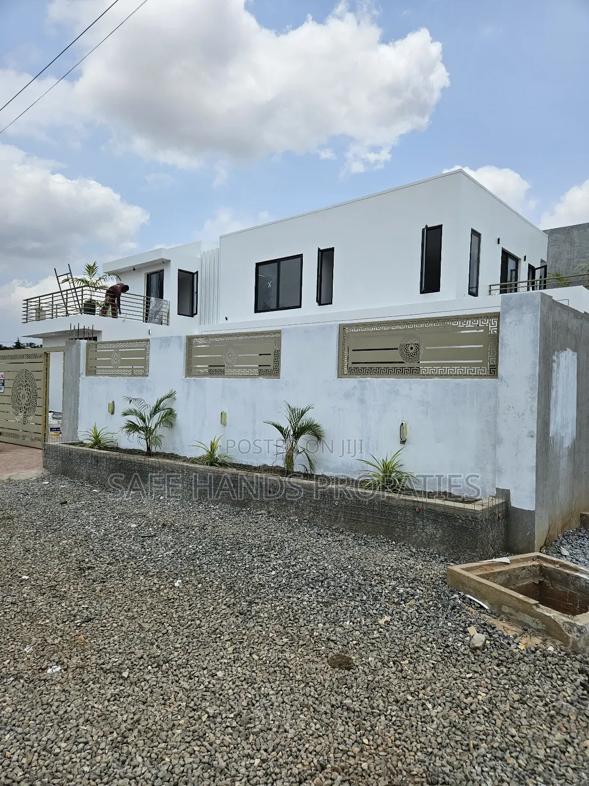 Furnished 4bdrm House in East Legon, Accra Metropolitan for sale