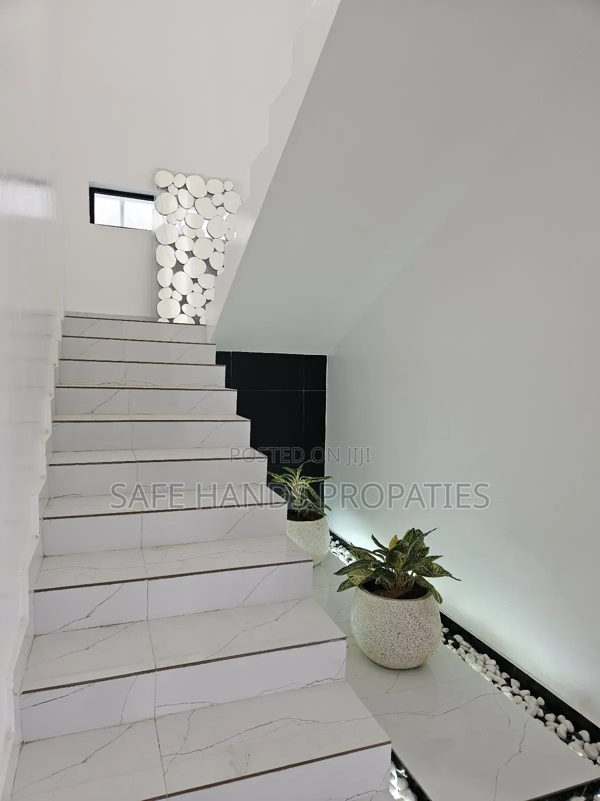 Furnished 4bdrm House in East Legon, Accra Metropolitan for sale