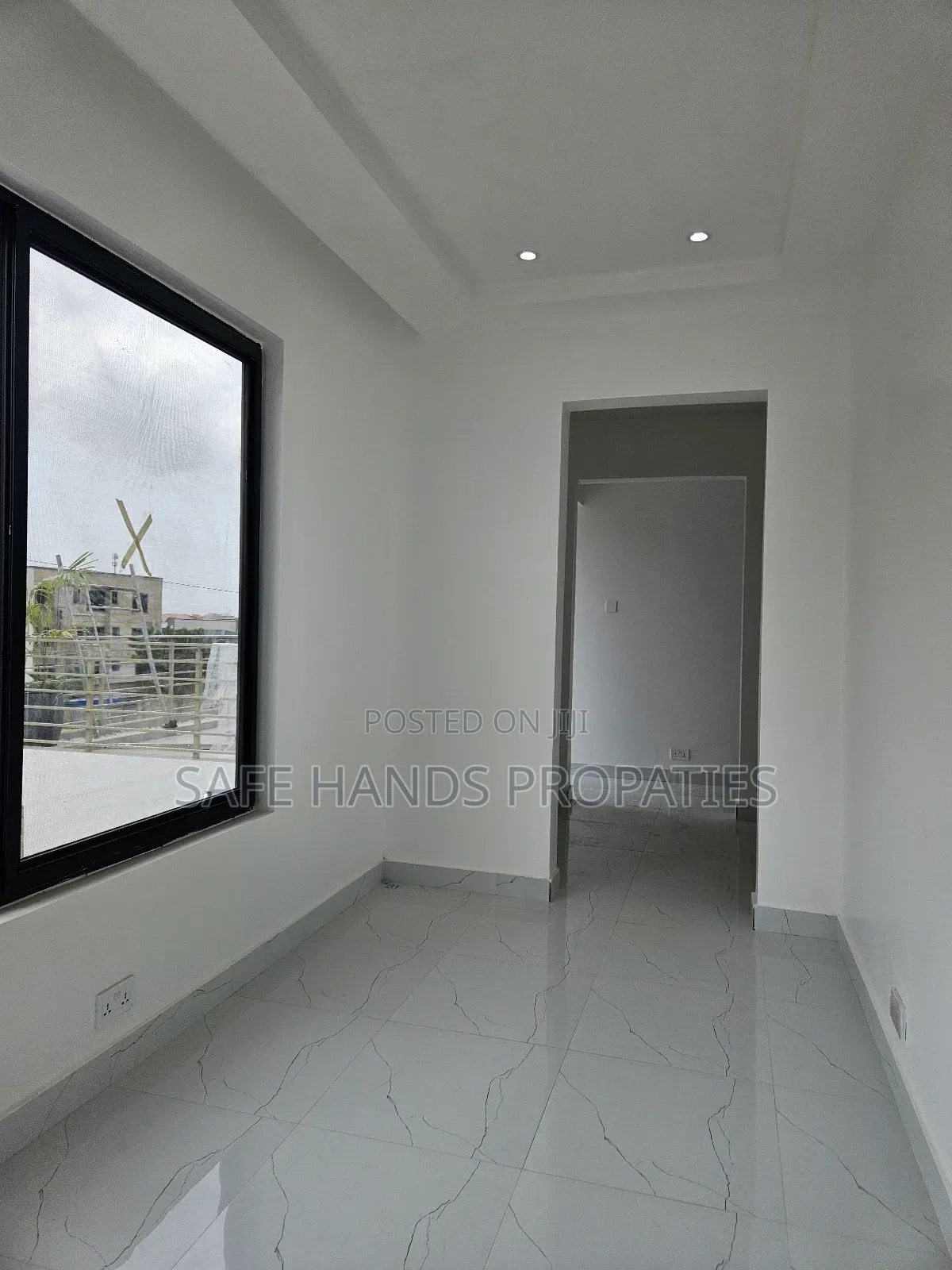 Furnished 4bdrm House in East Legon, Accra Metropolitan for sale