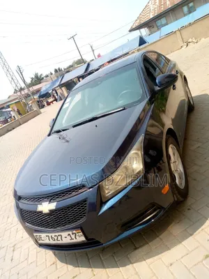 Chevrolet Cruze 1.8 Hatchback 2011 Blue