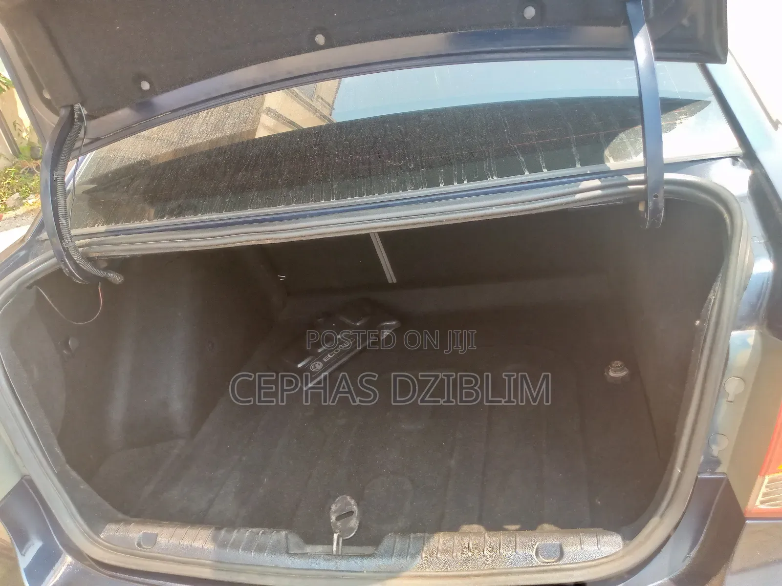 Chevrolet Cruze 1.8 Hatchback 2011 Blue