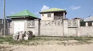 5bdrm House in Amasaman for sale