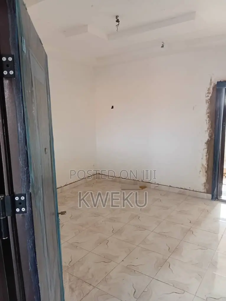 1bdrm Apartment in Estate Agency, Spintex for rent