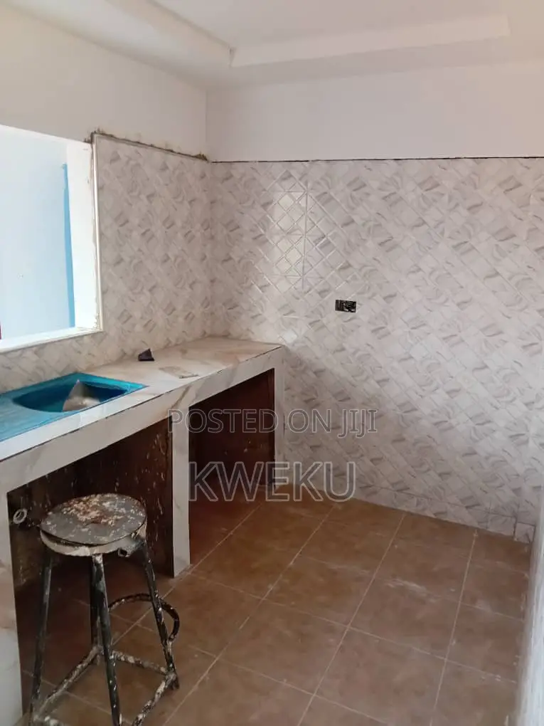 1bdrm Apartment in Estate Agency, Spintex for rent