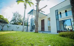 12bdrm House in Cantonments for sale