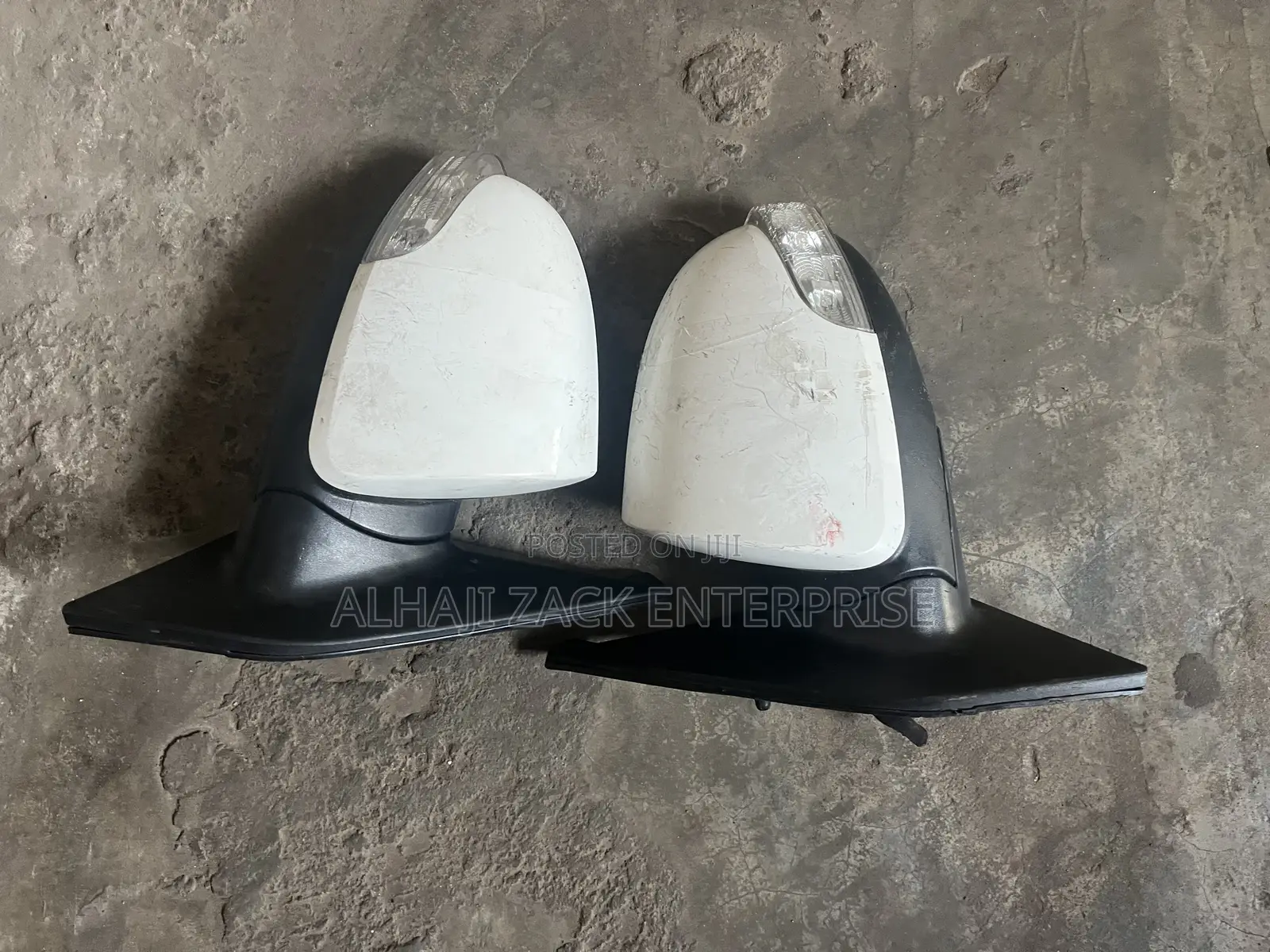 Toyota Matrix 2006 Mirror With Light