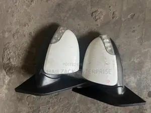 Toyota Matrix 2006 Mirror With Light