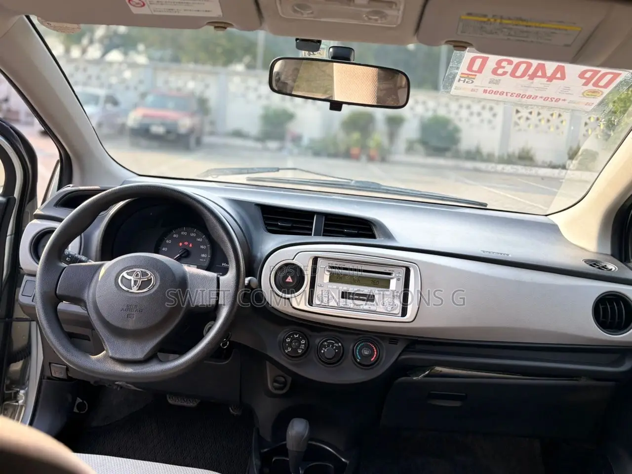 Toyota Vitz 1.3 FWD 5dr 2013 Silver