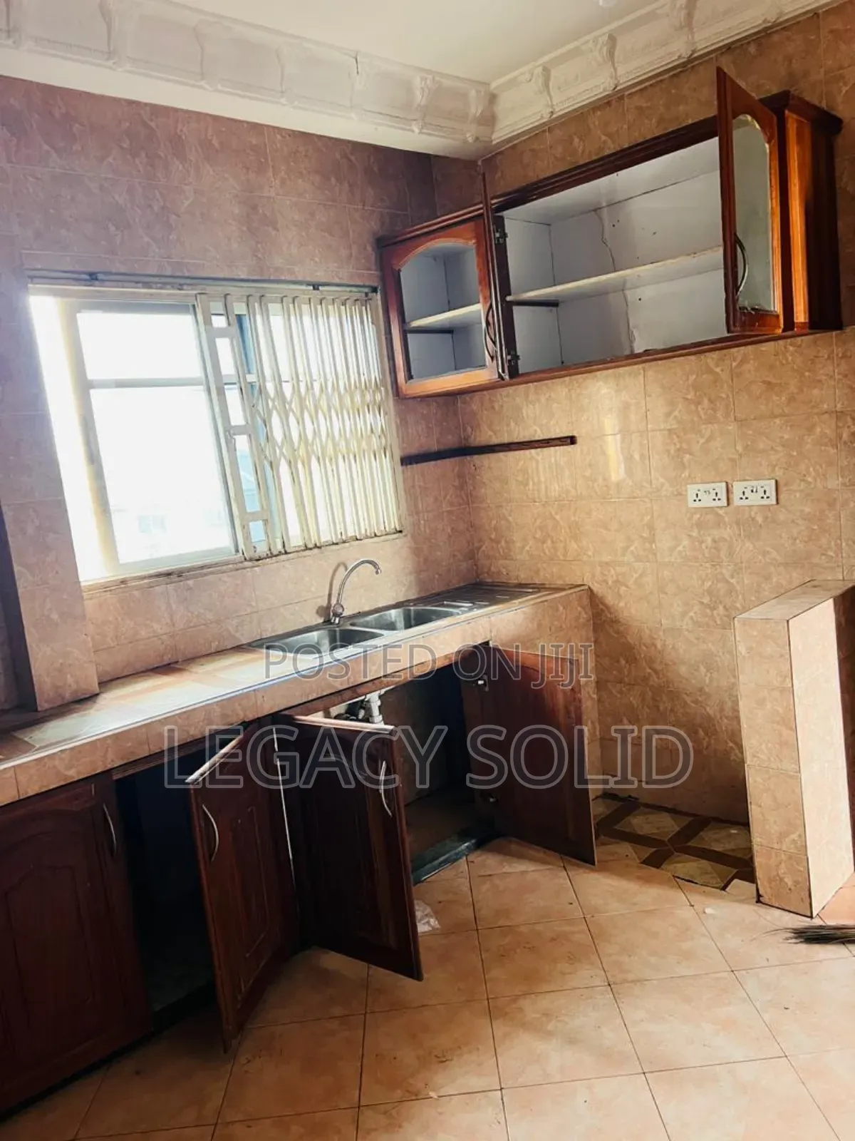 2bdrm Apartment in Legacy  Solid Real, New Town for rent