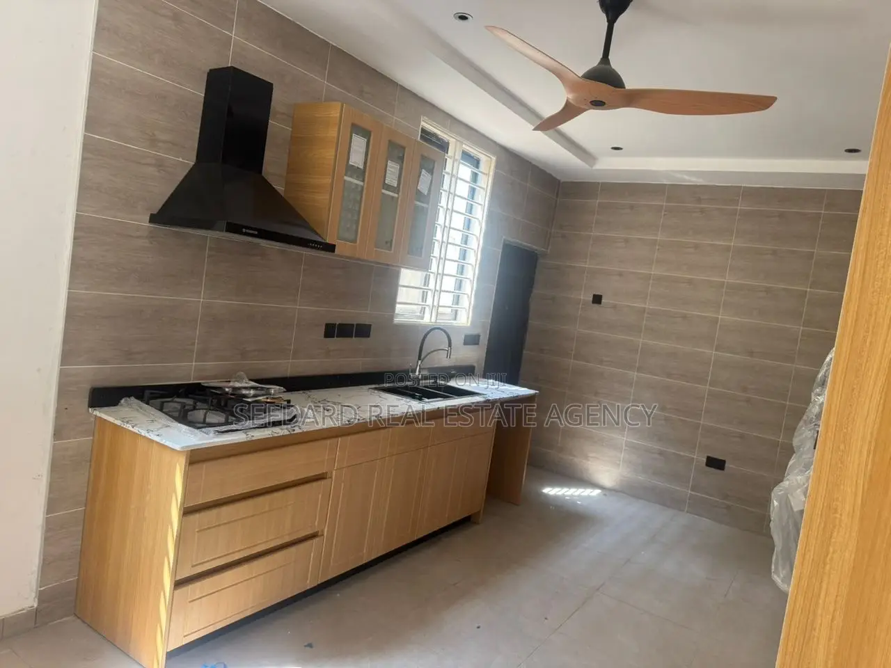 4bdrm Duplex in Mile 7 for rent