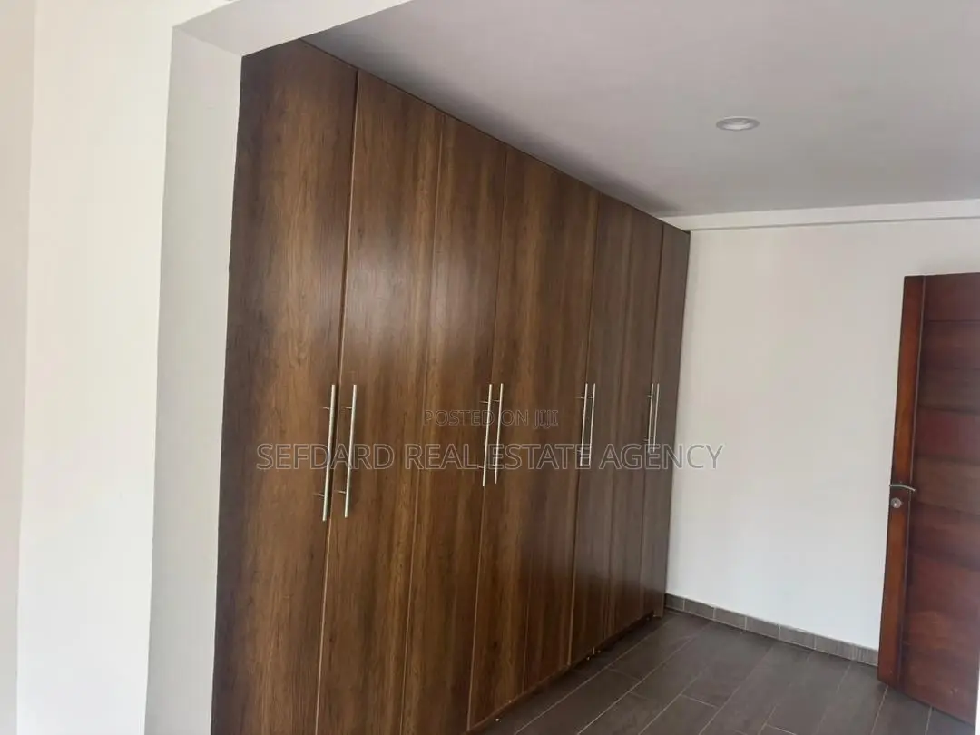 3bdrm Duplex in Mile 7 for rent