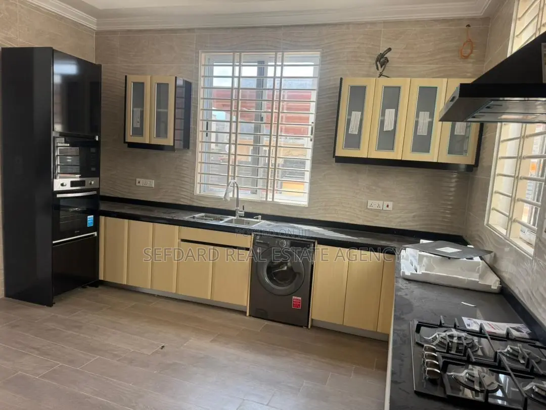 3bdrm Duplex in Mile 7 for rent
