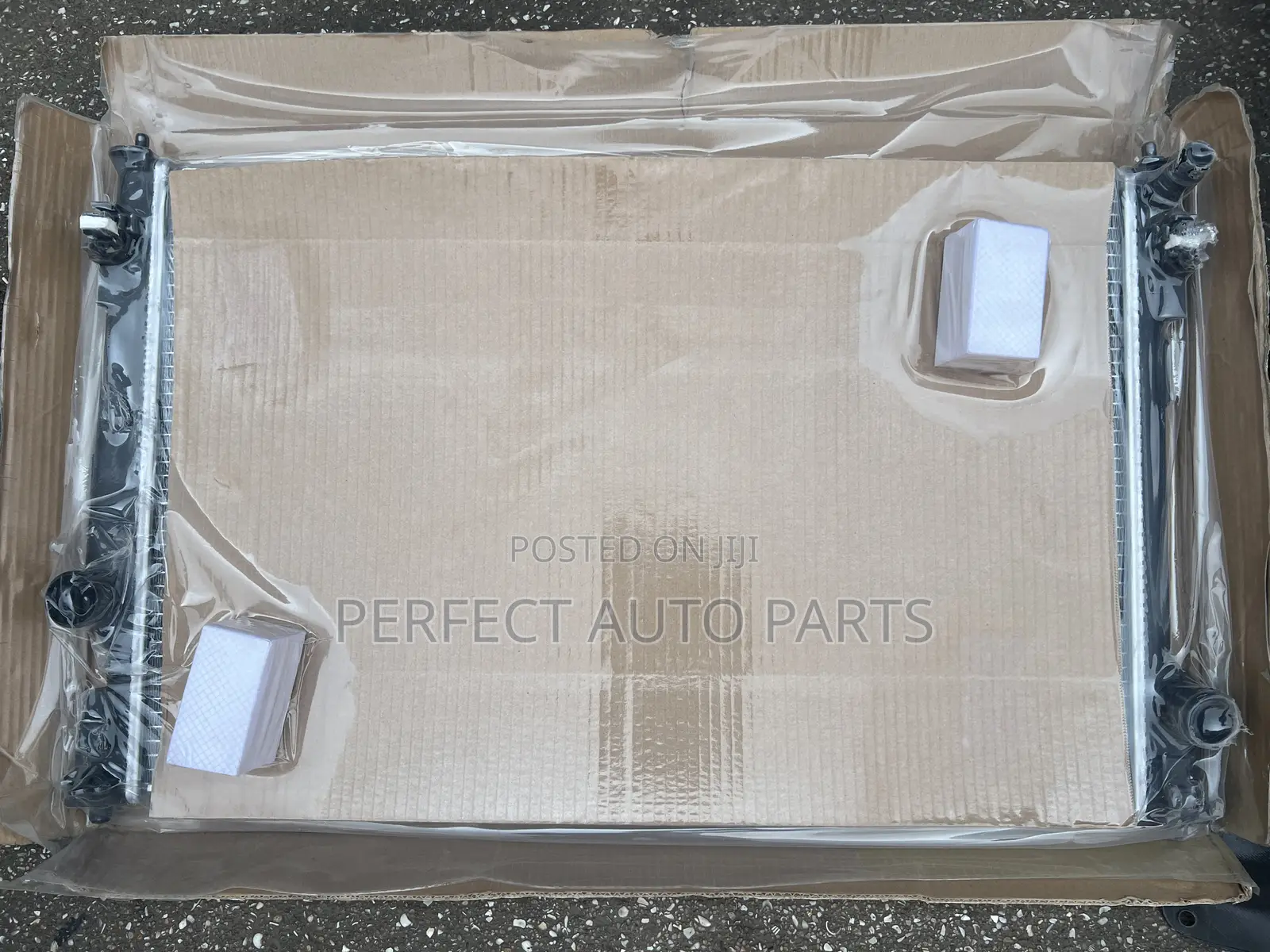 Camry 2018 2019 2020 and Rav 4 2018 2019 2020 Radiator/ Water Tank