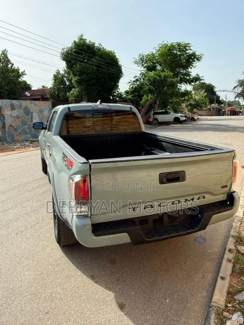 Toyota Tacoma TRD Sport Double Cab 5' Bed V6 MT 2023 Gray