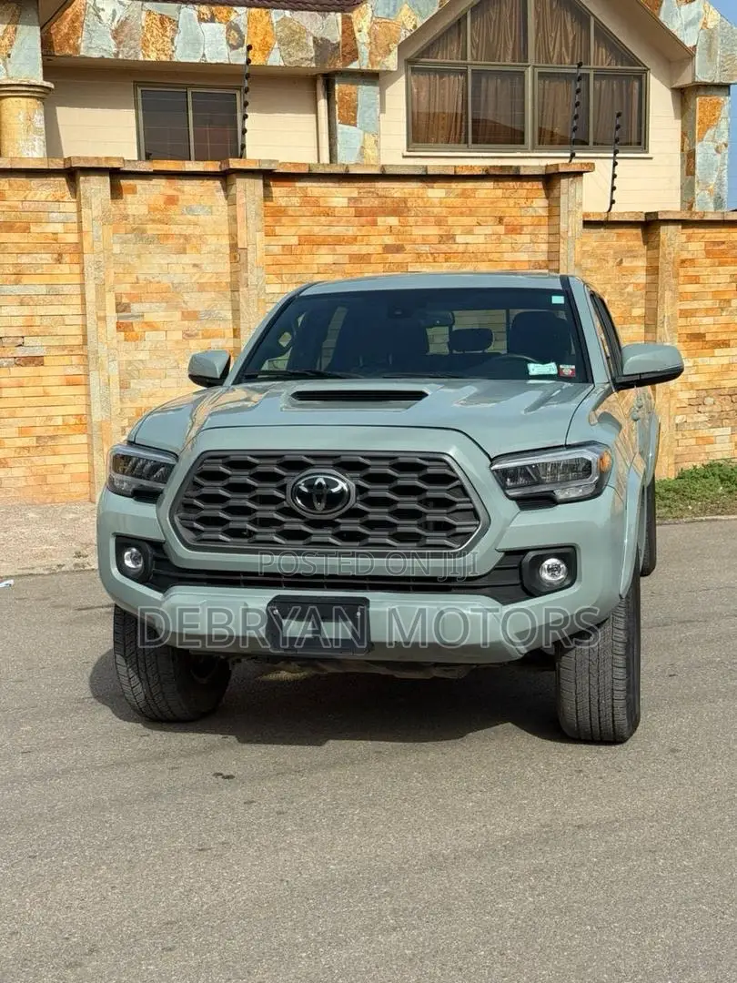 Toyota Tacoma TRD Sport Double Cab 5' Bed V6 MT 2023 Gray