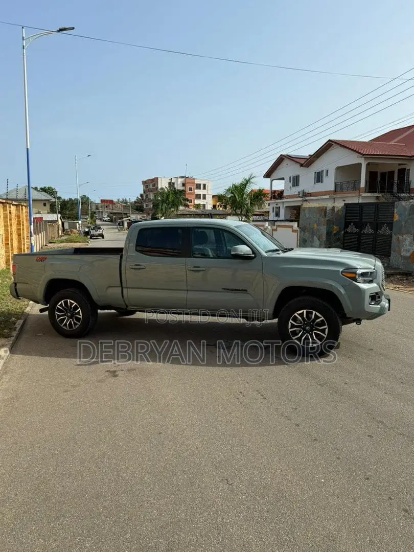 Toyota Tacoma TRD Sport Double Cab 5' Bed V6 MT 2023 Gray