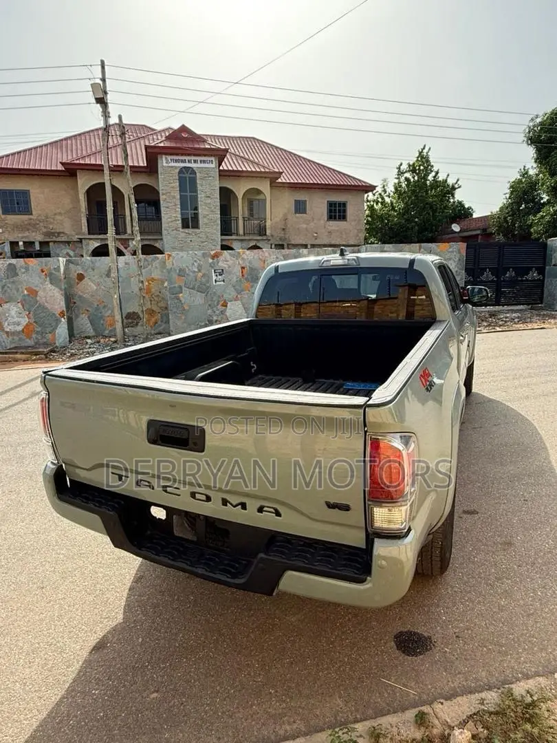 Toyota Tacoma TRD Sport Double Cab 5' Bed V6 MT 2023 Gray