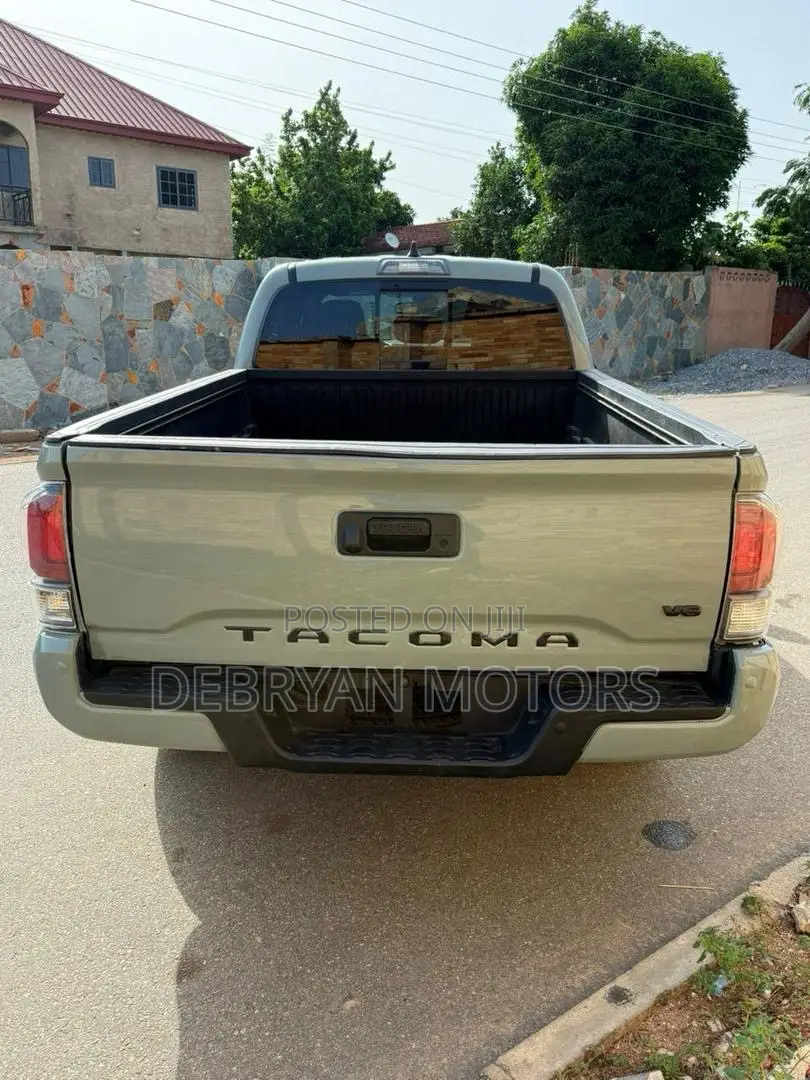 Toyota Tacoma TRD Sport Double Cab 5' Bed V6 MT 2023 Gray