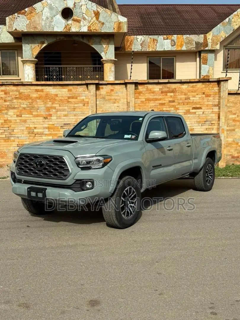 Toyota Tacoma TRD Sport Double Cab 5' Bed V6 MT 2023 Gray