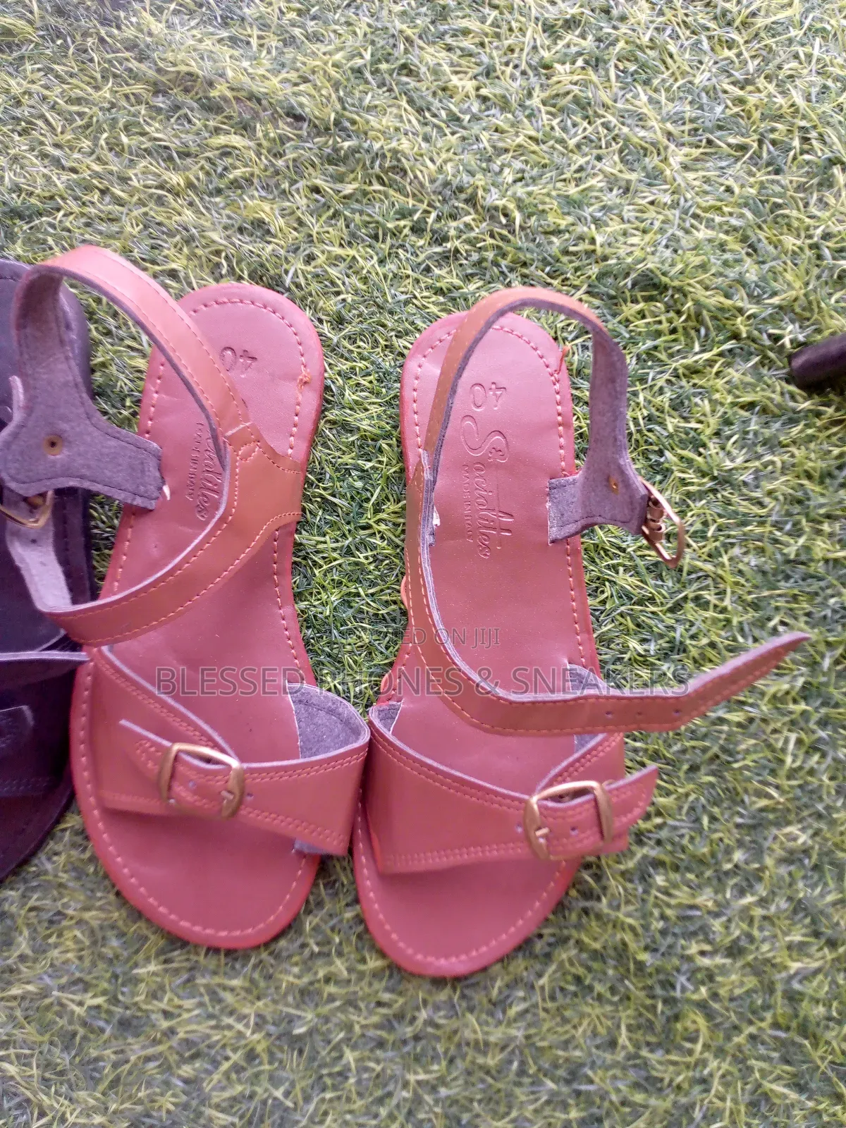 Ladies Flat Up Sandals