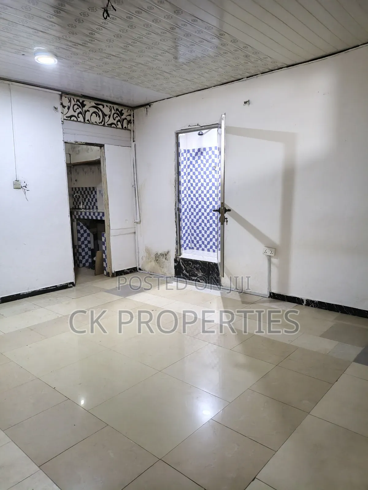 Mini Flat in Dome for rent