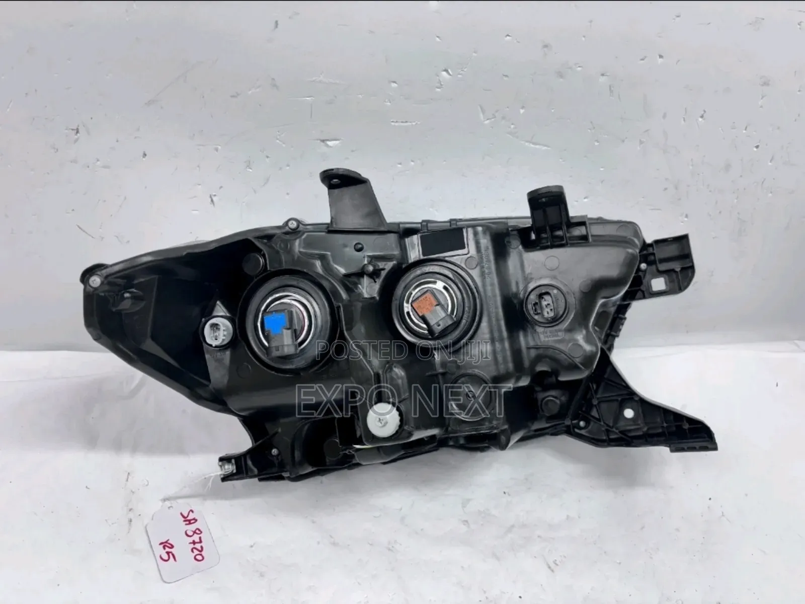 2016-2022 Toyota Tacoma Halogen Headlight Pair
