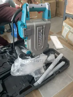 Total Demolition Breaker 1700w