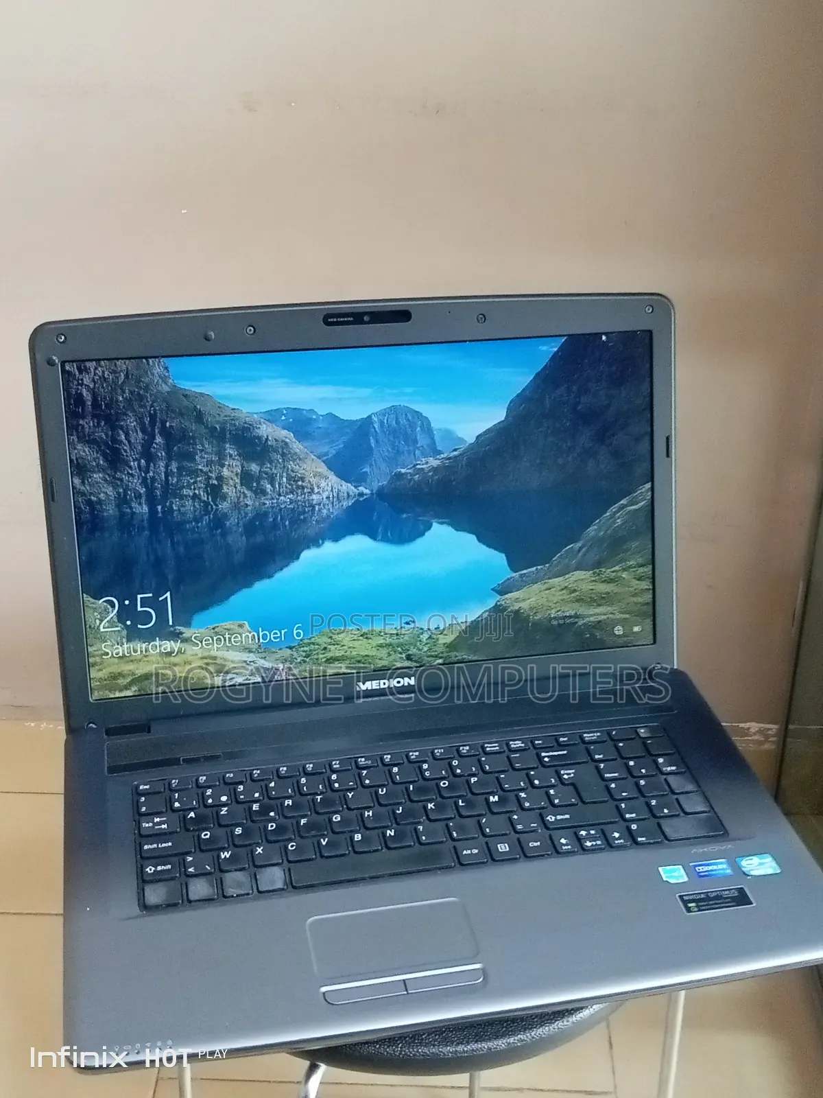 Laptop Medion Akoya P6677 8GB Intel Core i5 HDD 1T