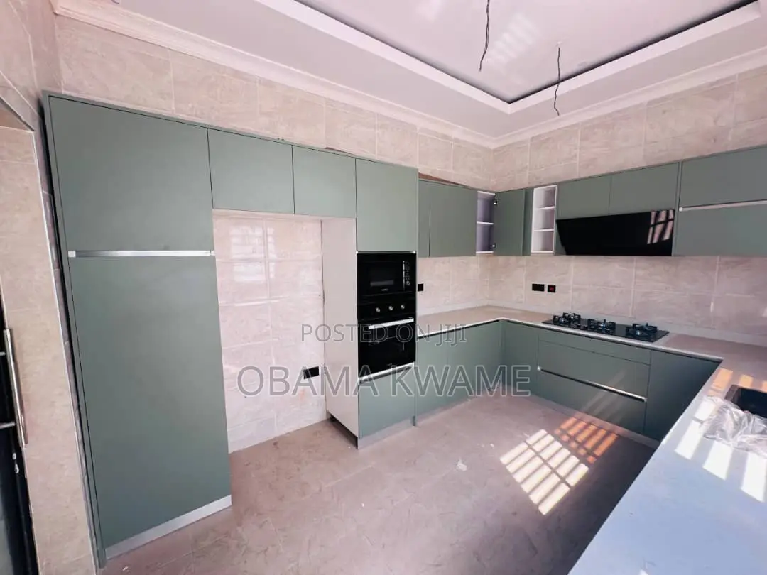 4bdrm Mansion in Gringo Lynks Premium, Baatsona Total for sale
