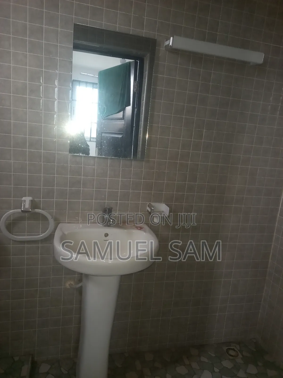 3bdrm Apartment in Tema Com.3 for rent