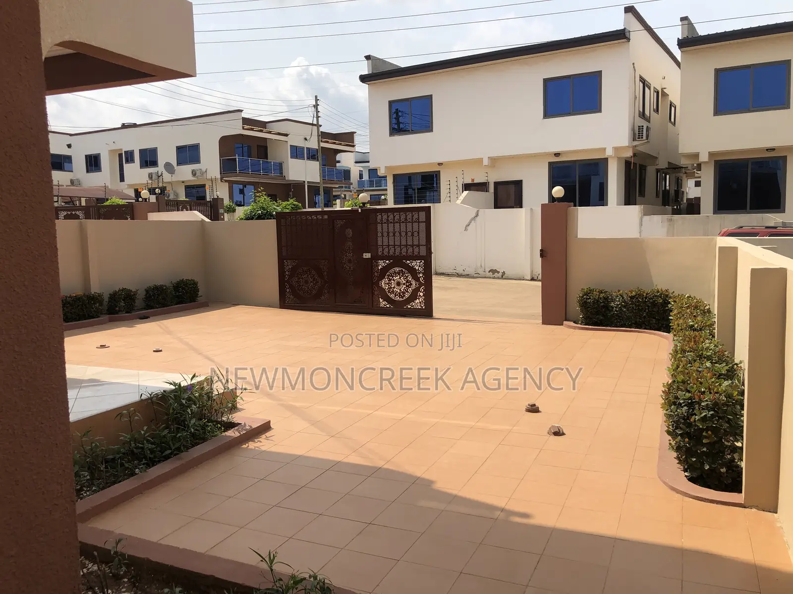 3bdrm Duplex in Gated Estate,Oyarifa, Accra Metropolitan for rent