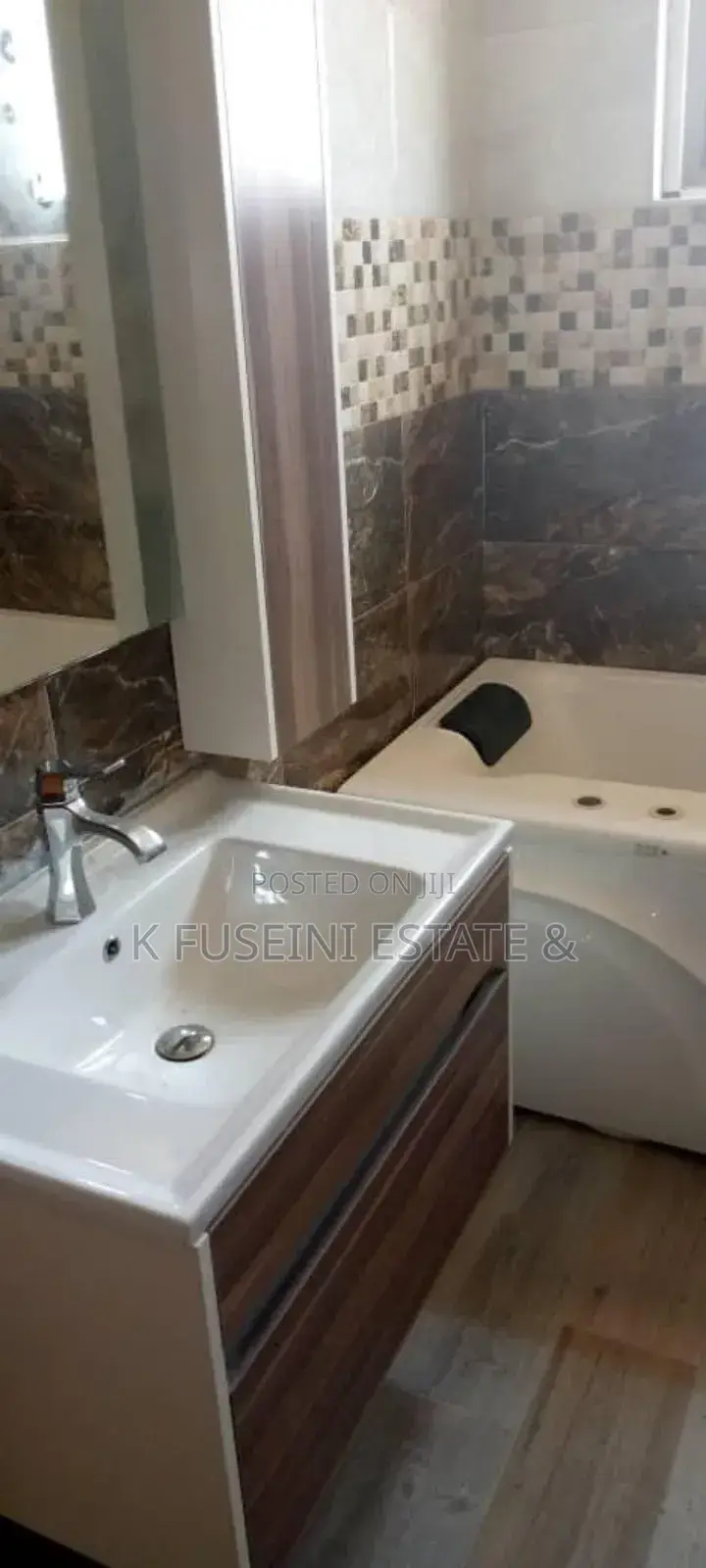 4bdrm House in K Fuseini Estate, West Hills Mall Area for sale