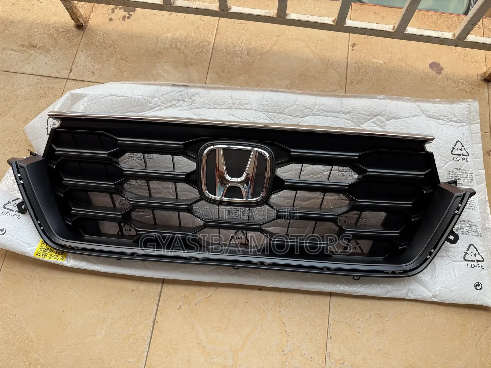 Honda Crv 2023-2025 Front Grille Upper