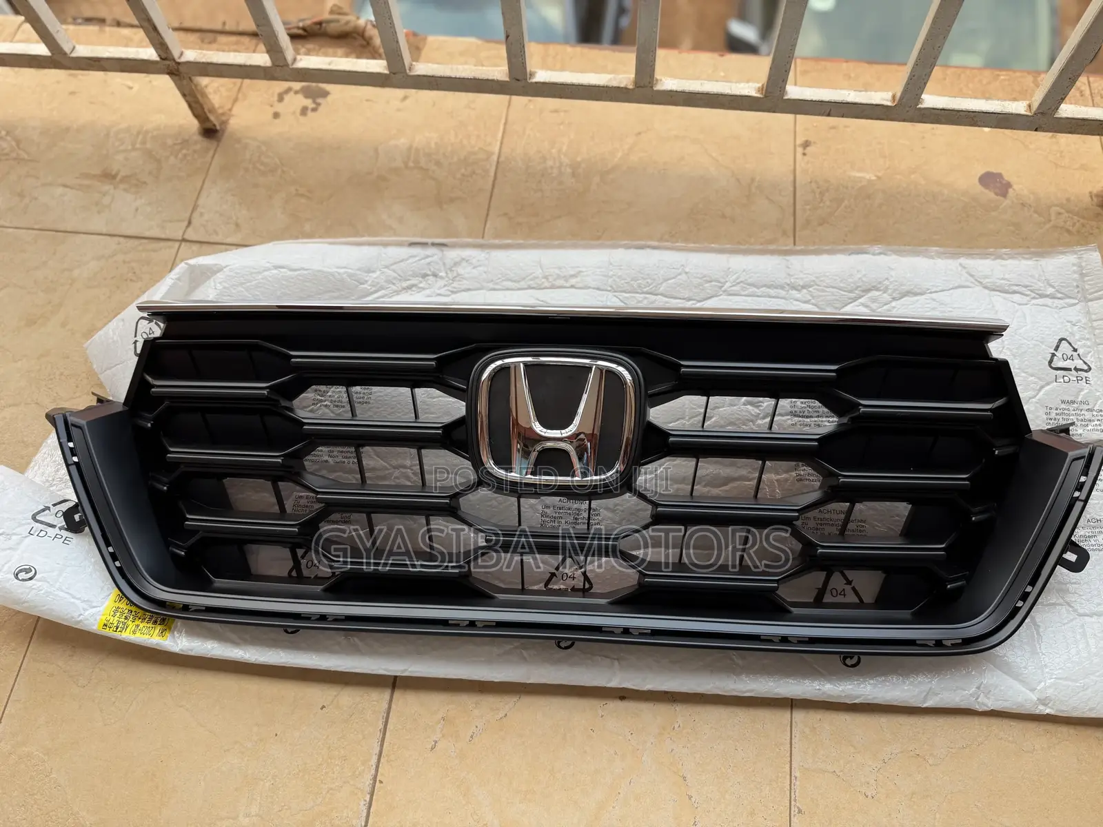 Honda Crv 2023-2025 Front Grille Upper