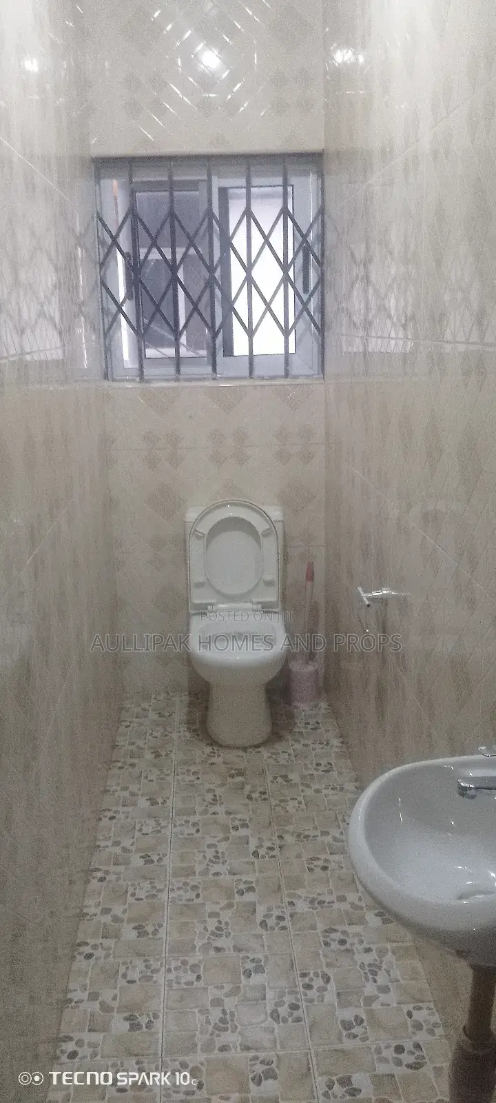 2bdrm Apartment in Lakeside  Comm. 6 for rent