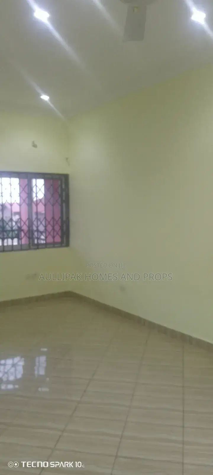 2bdrm Apartment in Lakeside  Comm. 6 for rent