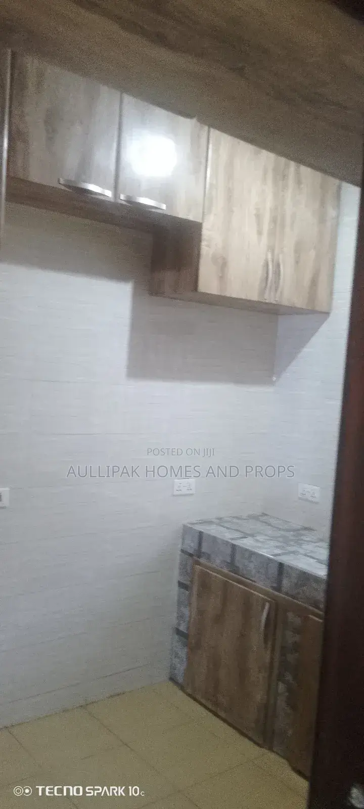 2bdrm Apartment in Lakeside  Comm. 6 for rent