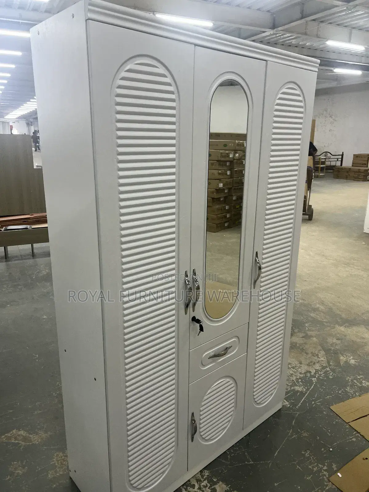 3doors Wooden Wardrobe, Foreign Type.