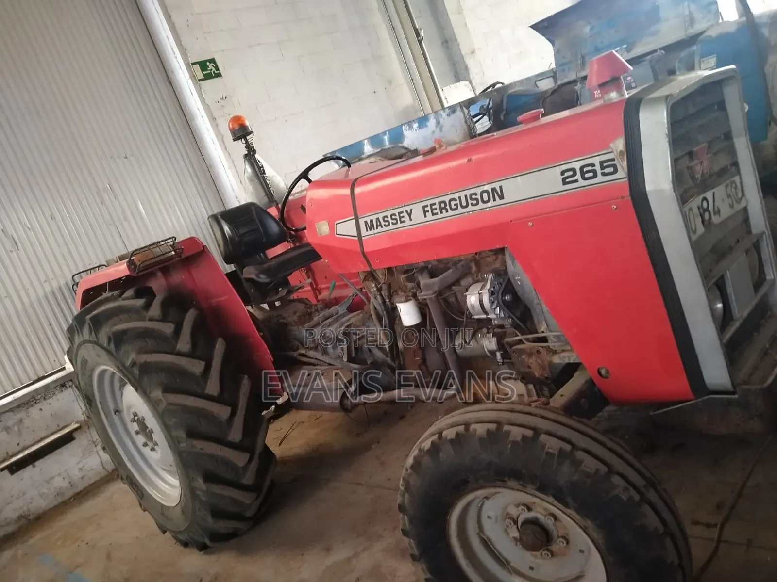 Massey Ferguson 265 Tractor