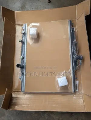 Toyota Yaris 2007,2008,2009,2010,2011 Radiator/ Water Tank