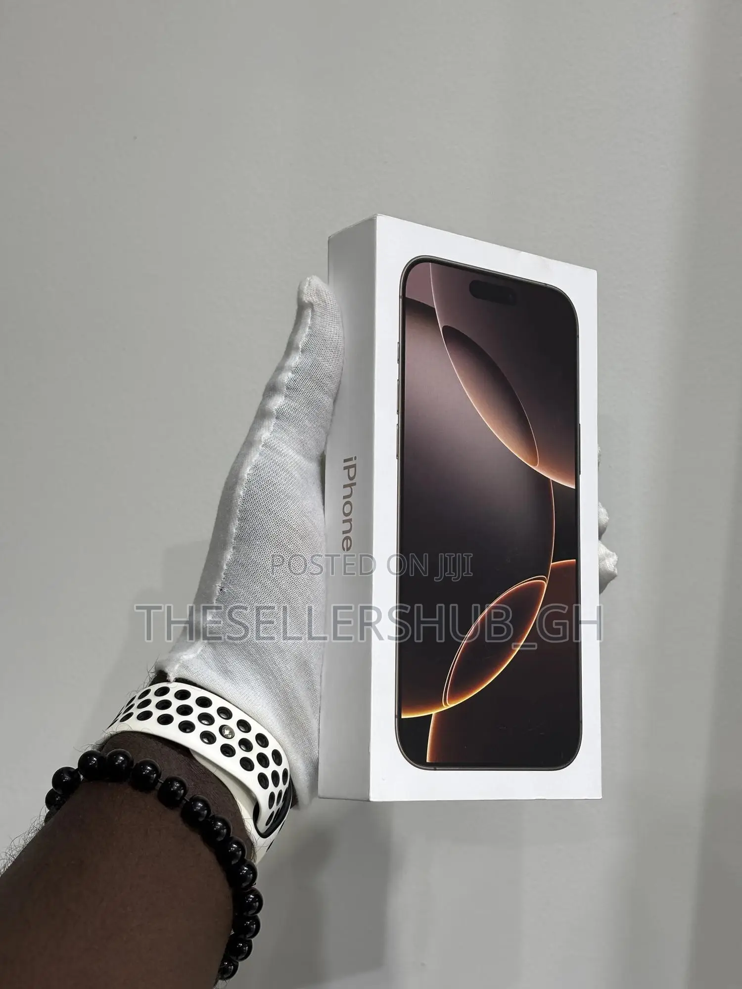 New Apple iPhone 16 Pro Max 256 GB Gold